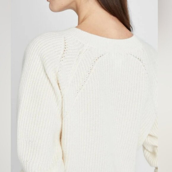 Club Monaco 100% Thick Cashmere Ivory V-Neck Womens Sweater Size Medium - Picture 3 of 12